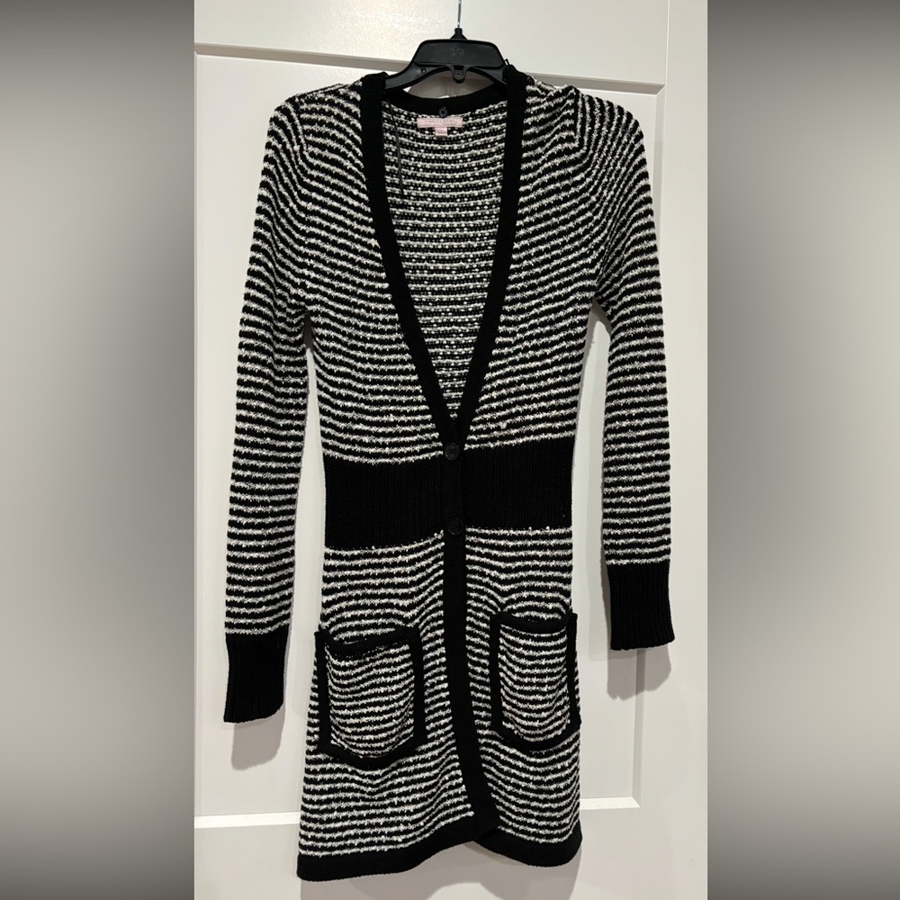 Romeo & Juliet Couture long Cardigan Small size